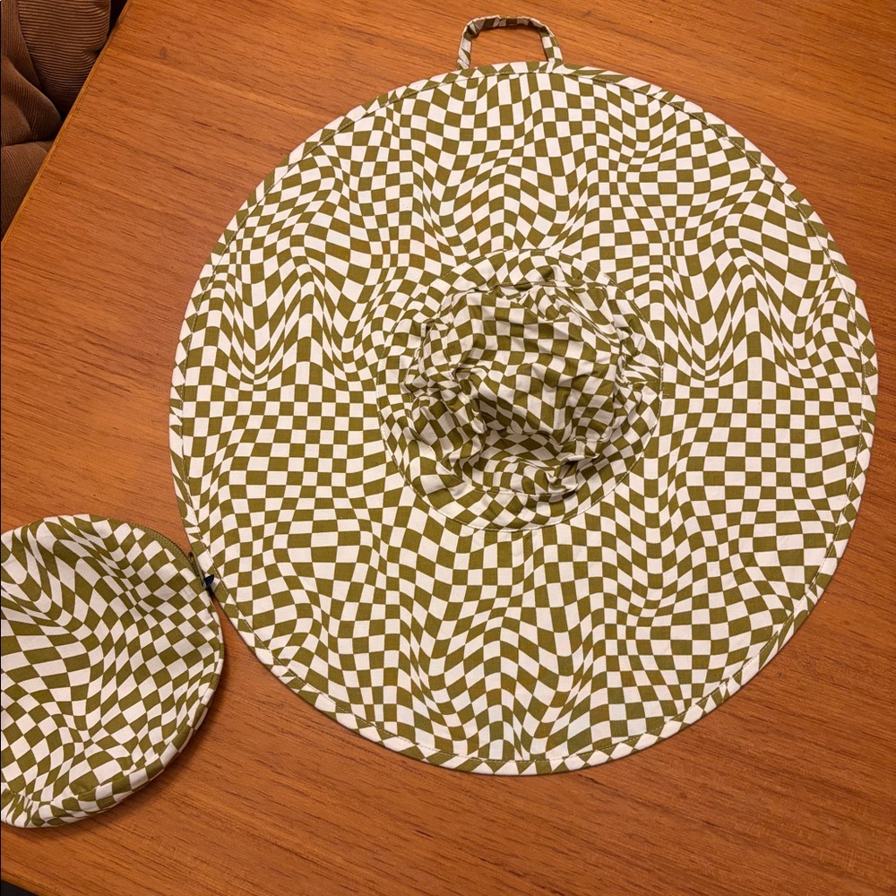 Baggu Moss Green Trippy Checker Sun Hat